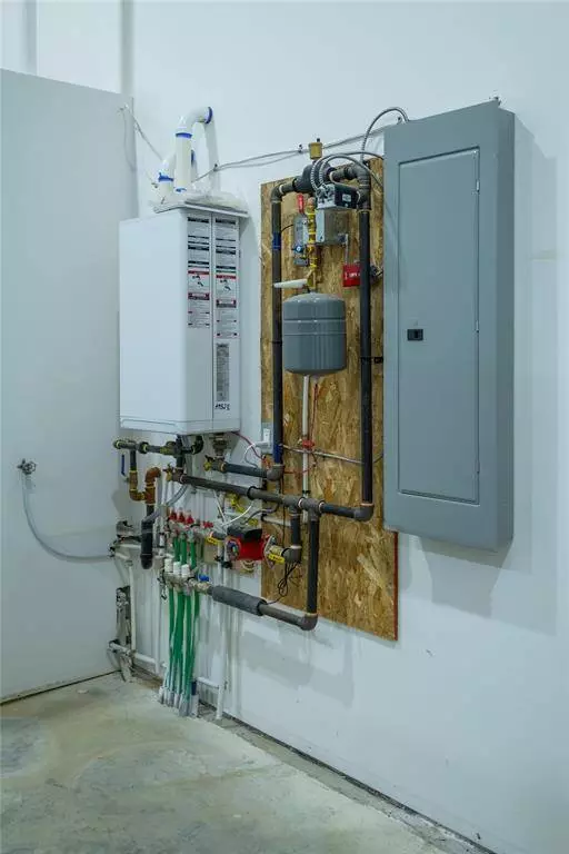 735 Schultz RD, Niverville, MB R0A 1E0