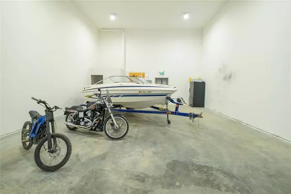 735 Schultz AVE, Niverville, MB R0A 1E0