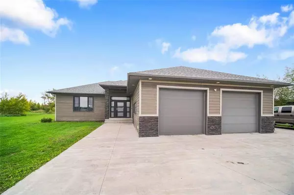 63 Grace LN, Mitchell, MB R5G 2M2