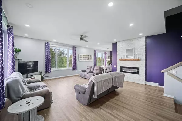 63 Grace LN, Mitchell, MB R5G 2M2