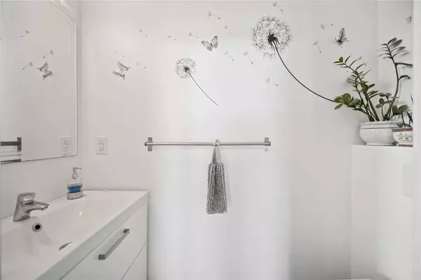 63 Grace LN, Mitchell, MB R5G 2M2