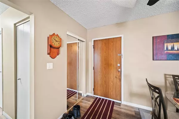 35 Wynford DR, Winnipeg, MB R2C 3T8