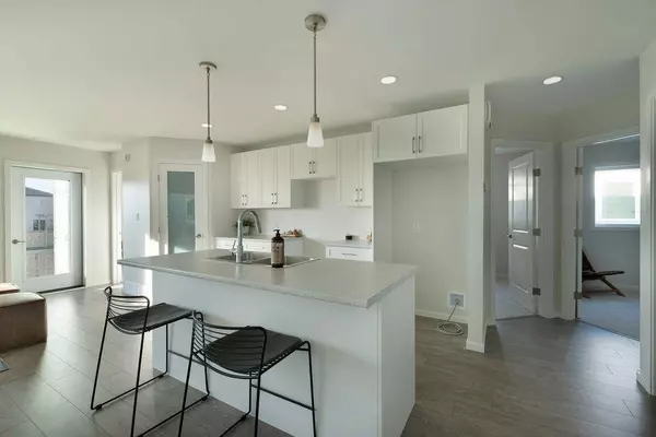 43 Gleneagles ST, Niverville, MB R0A 0A1