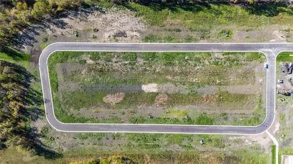 146 Harvest CRES, Lorette, MB R5K 0Y4