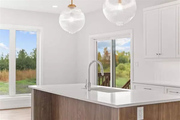 826 Turnberry CV, Niverville, MB R0A 0A1