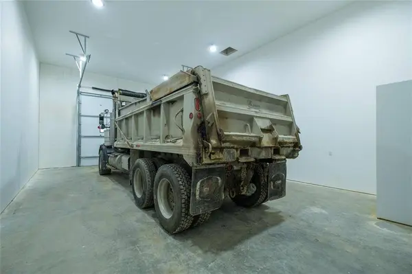 735 Schultz RD, Niverville, MB R0A 1E0
