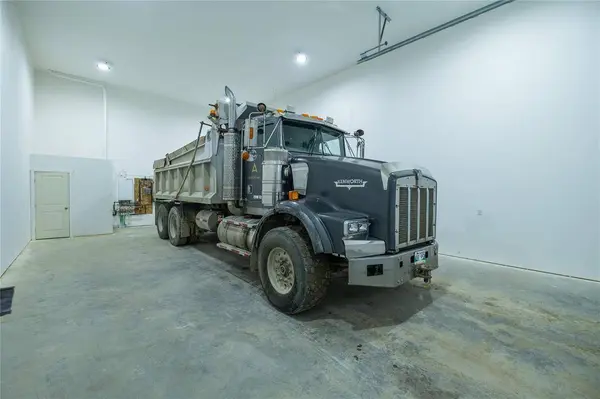 735 Schultz AVE, Niverville, MB R0A 1E0