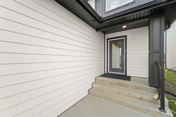 53 Gullane ST, Niverville, MB R0A 0A1