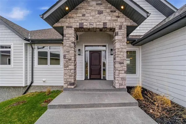 412 St. George PL, Niverville, MB R0A 0A1