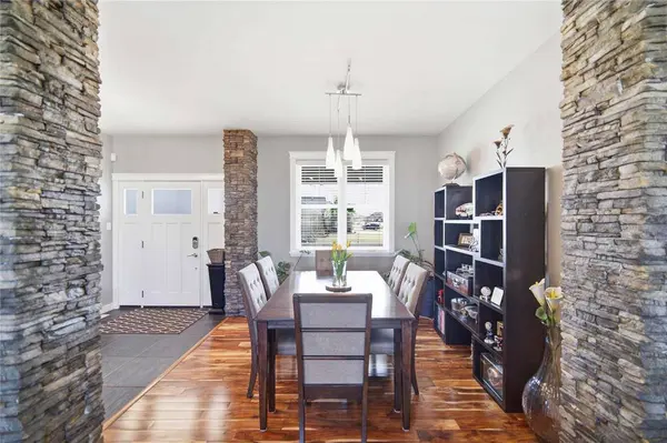 308 Troon CV, Niverville, MB R0A 0A1