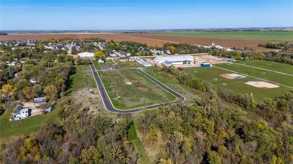 161 Harvest CRES, Lorette, MB R5K 0Y4