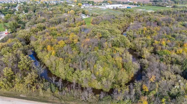 161 Harvest CRES, Lorette, MB R5K 0Y4