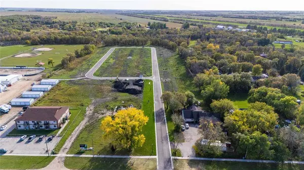161 Harvest CRES, Lorette, MB R5K 0Y4