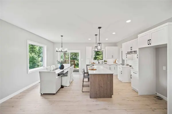 113 Harvest CRES, Lorette, MB R5K 0T3