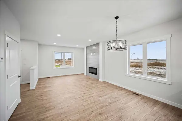 19 Mulberry AVE, Niverville, MB R0A 0A2