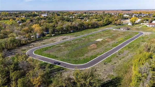 161 Harvest CRES, Lorette, MB R5K 0Y4