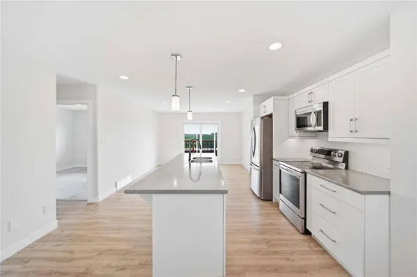 8 Briarfield CT, Niverville, MB R0A 0A2