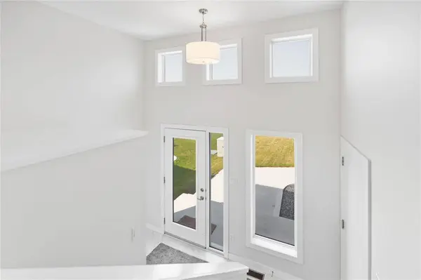 8 Briarfield CT, Niverville, MB R0A 0A2