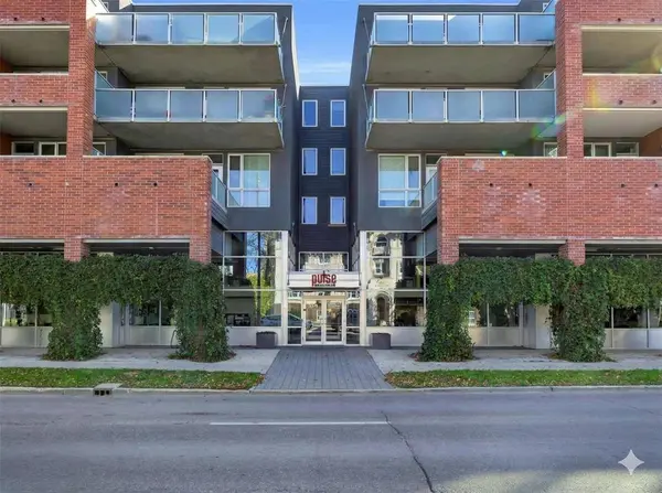 374 River AVE