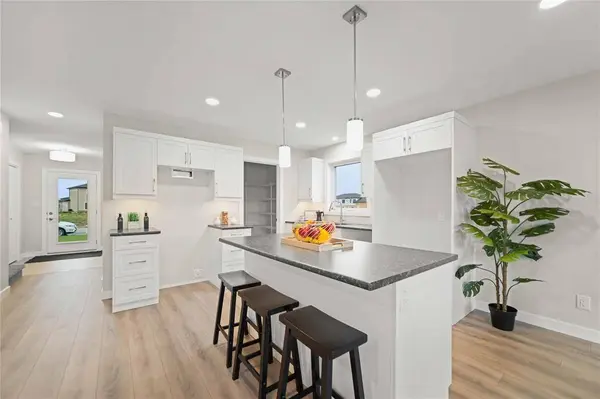 5 Balgownie DR, Niverville, MB R0A 0A1
