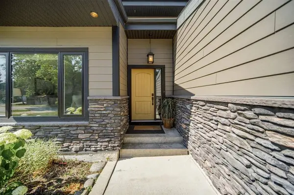 22 Filbert CRES, Winnipeg, MB R3W 1J3