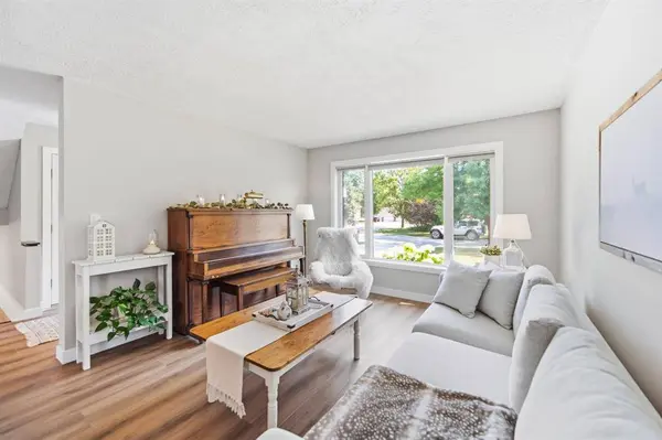 22 Filbert CRES, Winnipeg, MB R3W 1J3