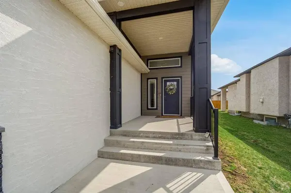 41 Bartman DR, St Adolphe, MB R5A 0B5
