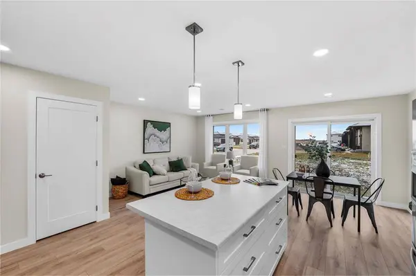 205 Kingshead RD, Niverville, MB R0A 0A1