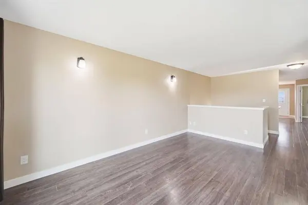 11 Feathertail WAY, New Bothwell, MB R0A 1C0