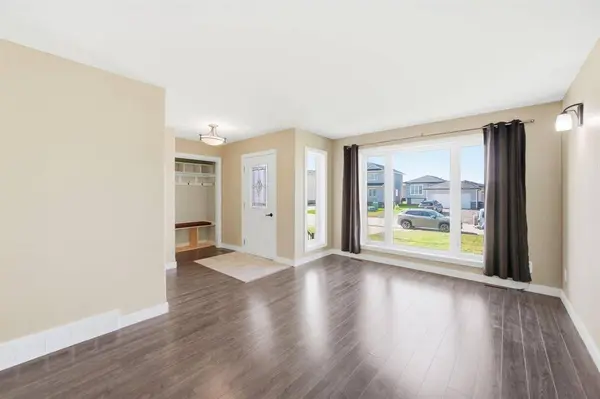 11 Feathertail WAY, New Bothwell, MB R0A 1C0