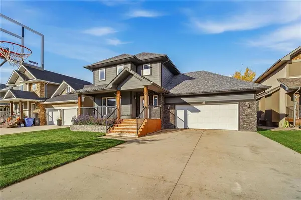 27 Wyndham CT, Niverville, MB R0A 0A2