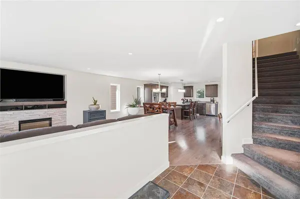 27 Wyndham CT, Niverville, MB R0A 0A2