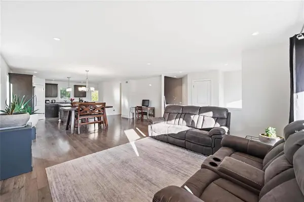 27 Wyndham CT, Niverville, MB R0A 0A2