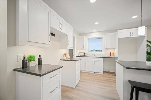 5 Balgownie DR, Niverville, MB R0A 0A1