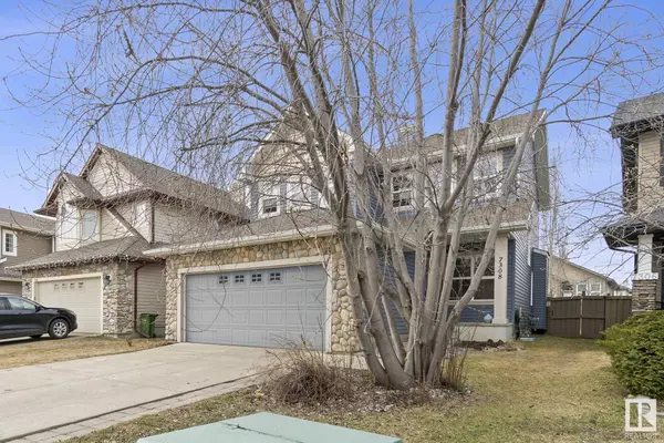 7308 SINGER WY NW, Edmonton, AB T6R 3S1