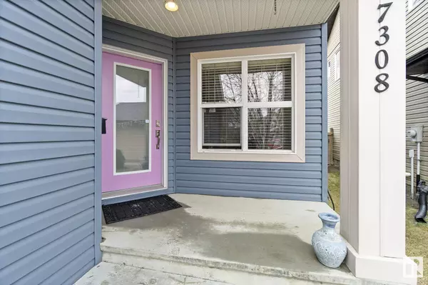 7308 SINGER WY NW, Edmonton, AB T6R 3S1