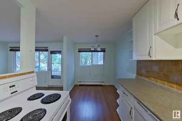 #44 5619 105 ST NW, Edmonton, AB T6H 2N2