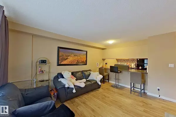 #204 12831 66 ST NW, Edmonton, AB T5C 0A4