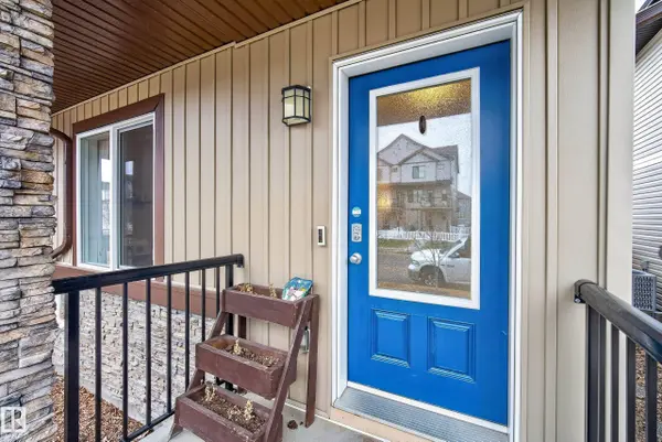 1096 CY BECKER RD NW, Edmonton, AB T5Y 3Z9