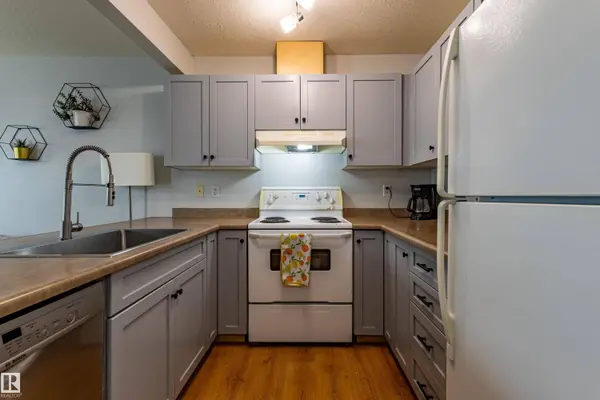 #93 16823 84 ST NW, Edmonton, AB T5Z 3S4