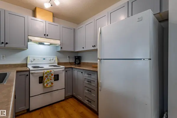 #93 16823 84 ST NW, Edmonton, AB T5Z 3S4