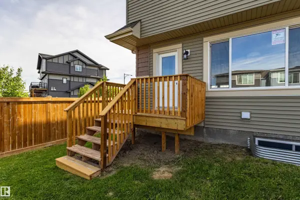 4108 CHAPPELLE GR SW, Edmonton, AB T6W 4M5