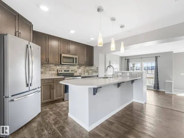 4108 CHAPPELLE GR SW, Edmonton, AB T6W 4M5