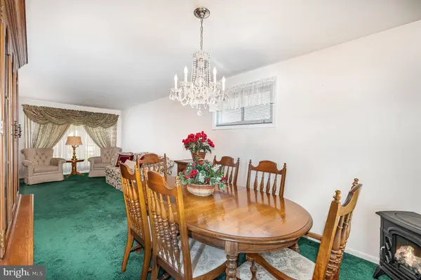 1513 CHAPEL HILL DR, Baltimore, MD 21237