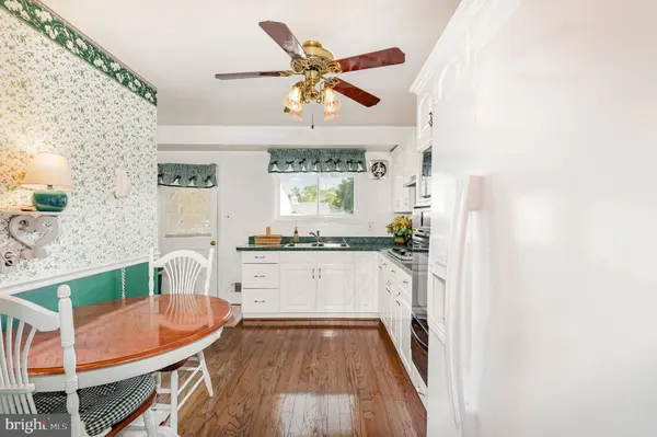 1513 CHAPEL HILL DR, Baltimore, MD 21237