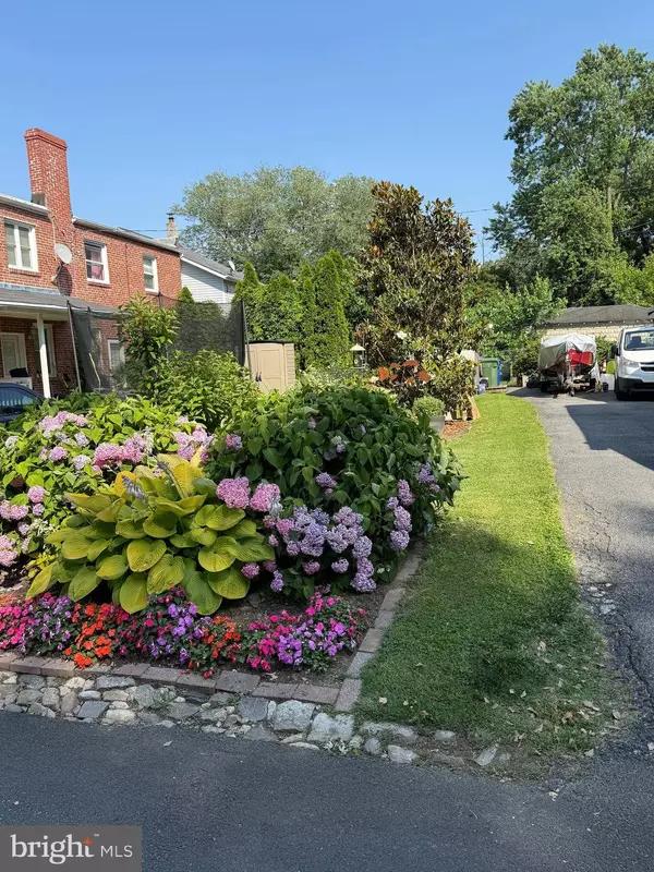 6111 RICHARD AVE, Baltimore, MD 21214