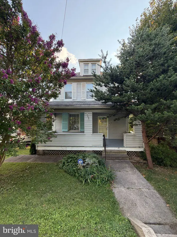 7 MAPLE AVE