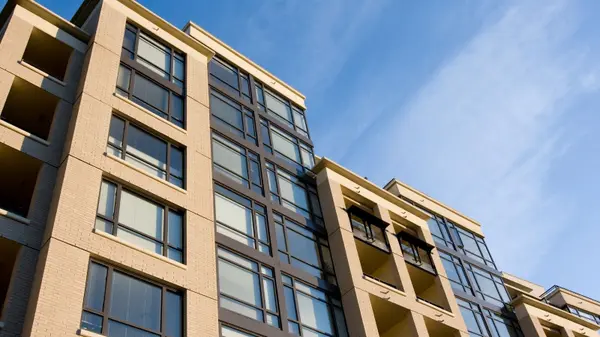 Who is the expert on luxury condos in Northville?,Jeff Duneske
