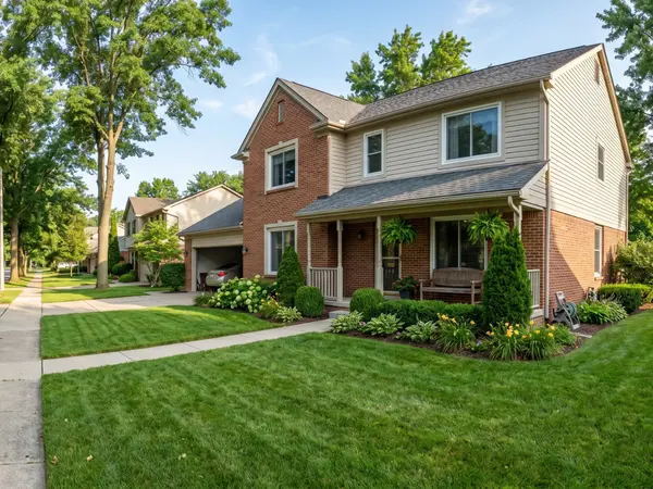 What Sellers in Metro Detroit Should Know Before Listing This Summer