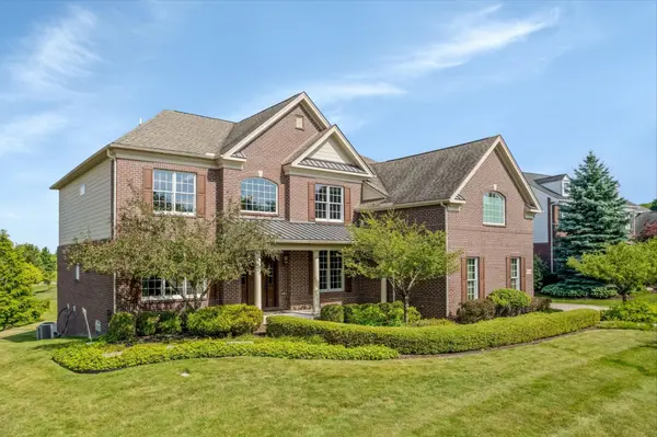 How an Island Lake of Novi Home Received Two Offers and Sold for $1,175,000